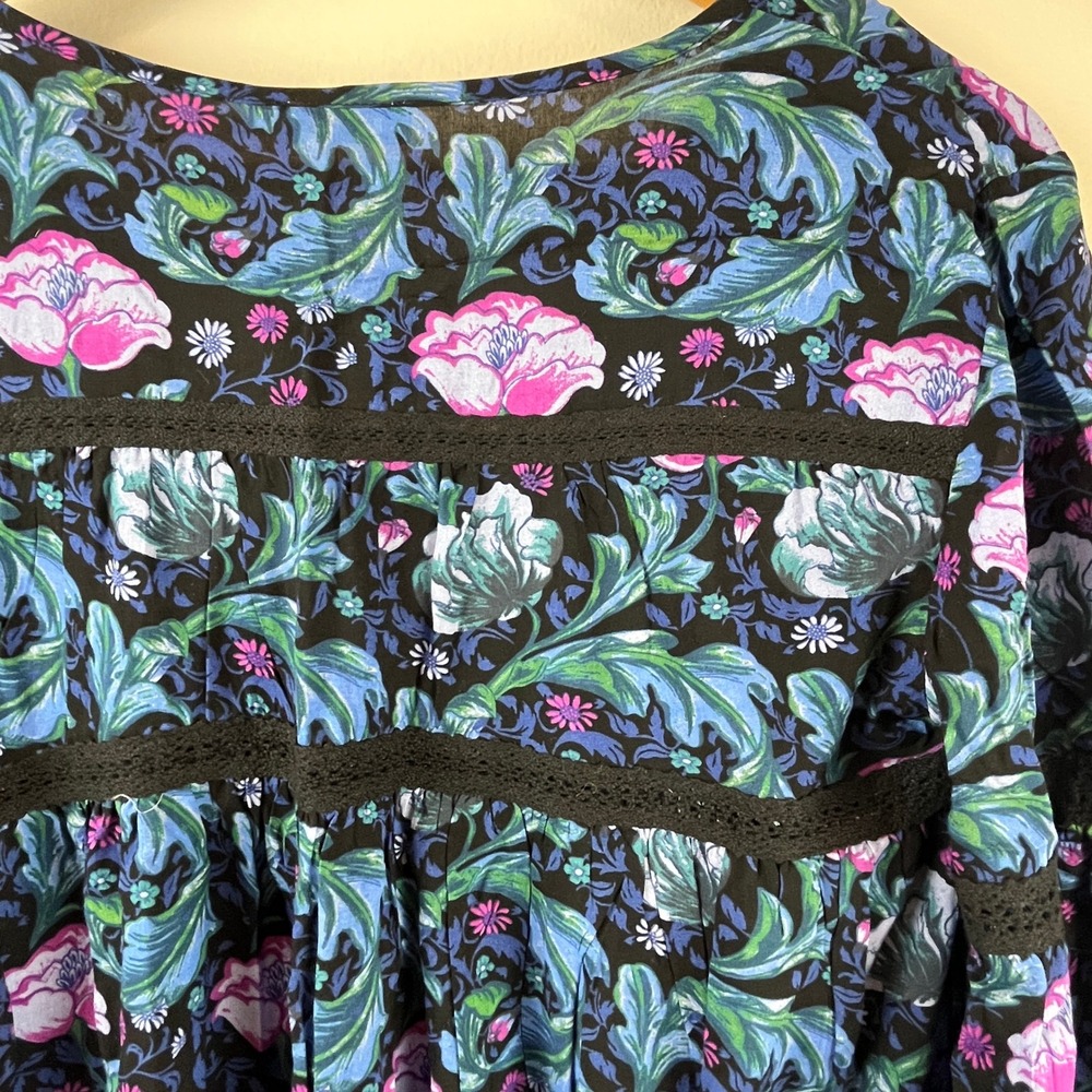 NWT Kimchi Blue Blue Purple Floral Lace Peasant Top Small - Picture 4 of 6